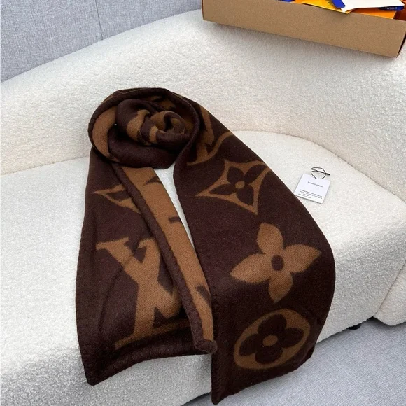 LV Elegant Brown and Tan Scarf - Picture 1 of 7